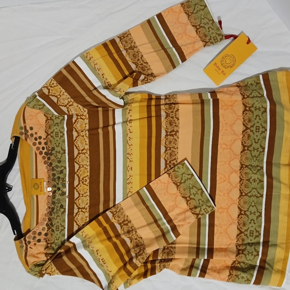 Ruby Rd. Long sleeve Top - Picture 3 of 7